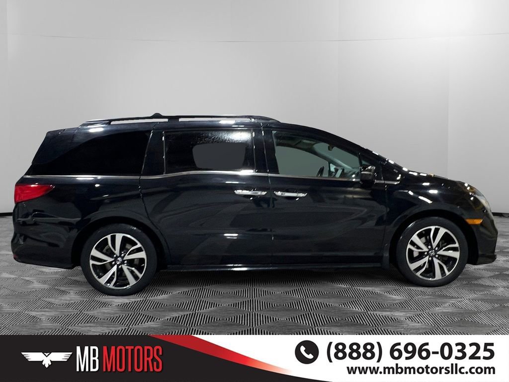 Used 2019 Honda Odyssey Touring image 2