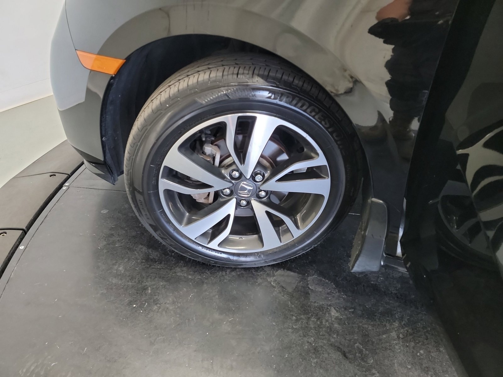 Certified 2023 Honda Odyssey Touring image 30