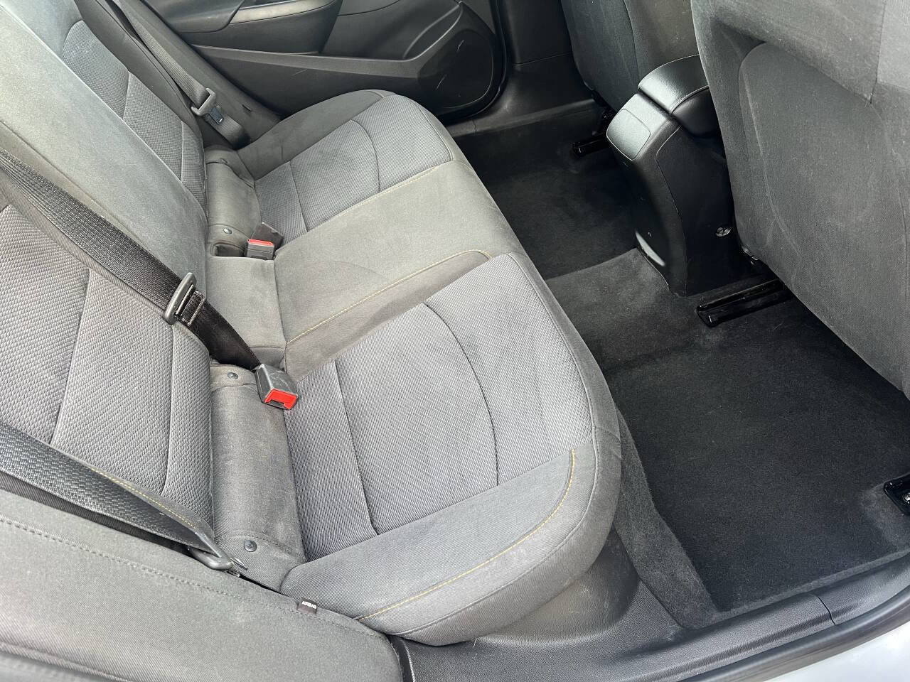 Used 2018 Chevrolet Cruze LS image 12