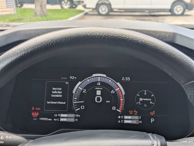 Used 2024 Toyota Tundra Limited AWD/4WD image 17