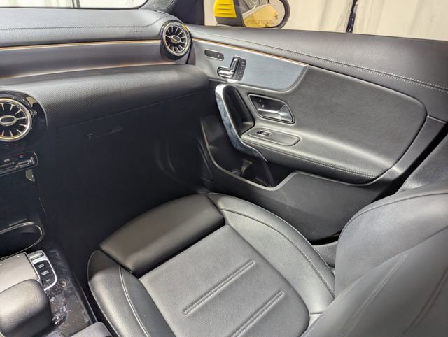 Used 2020 Mercedes-Benz CLA 250 image 8