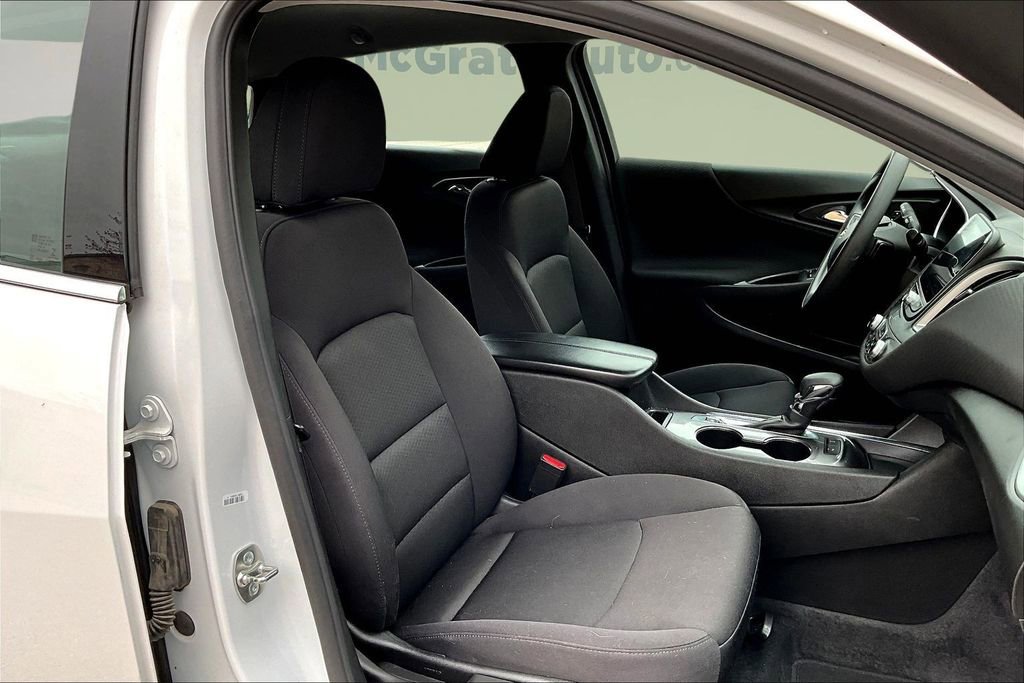 Used 2024 Chevrolet Malibu LT image 27