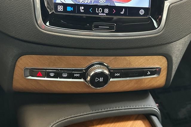 Used 2024 Volvo XC90 T8 Plus w/ Protection Package Premier image 26