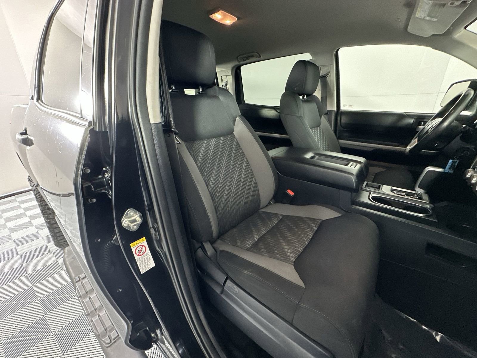 Used 2019 Toyota Tundra SR5 w/ SR5 Upgrade Package image 27