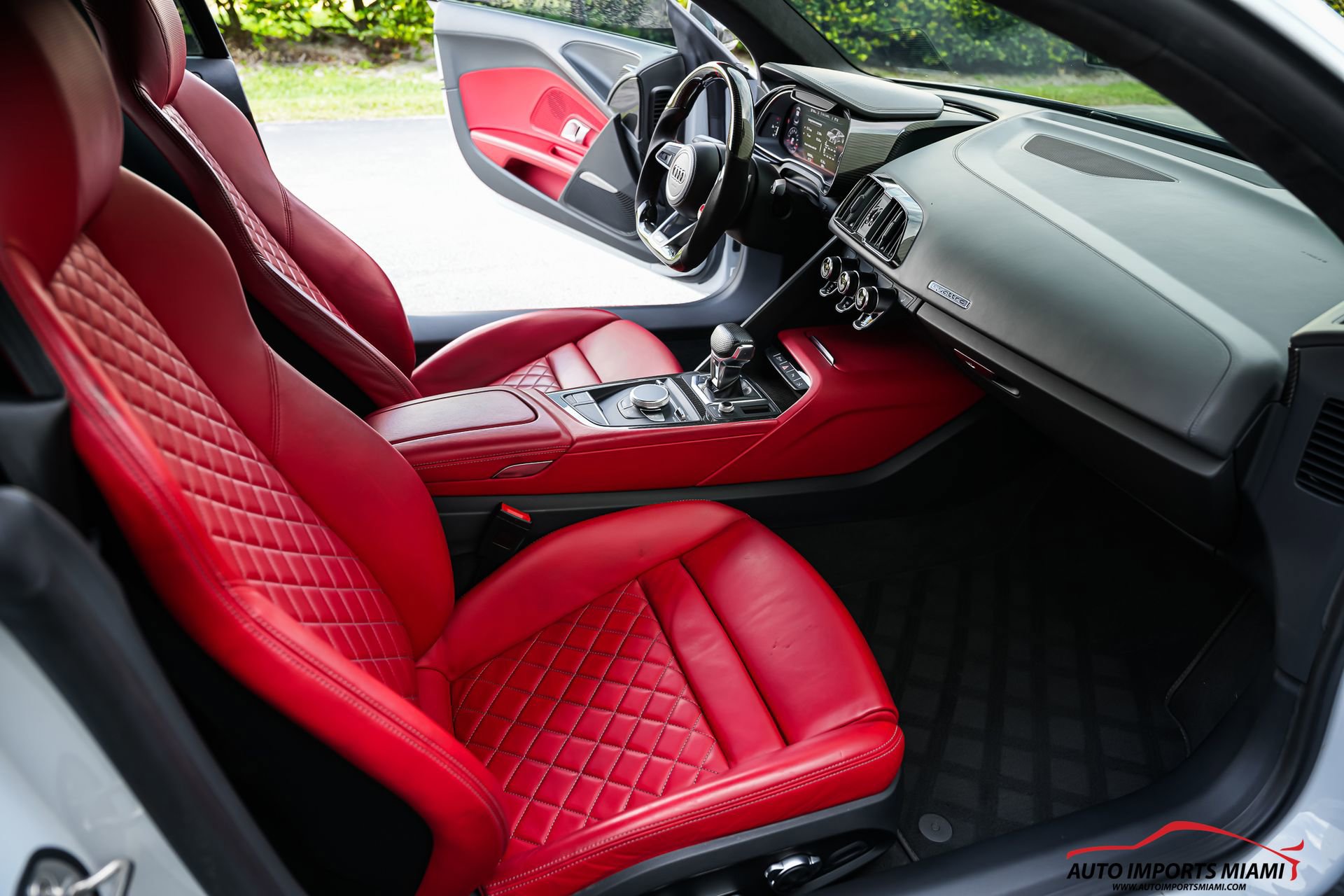 Used 2020 Audi R8 V10 w/ Carbon Exterior Package image 13