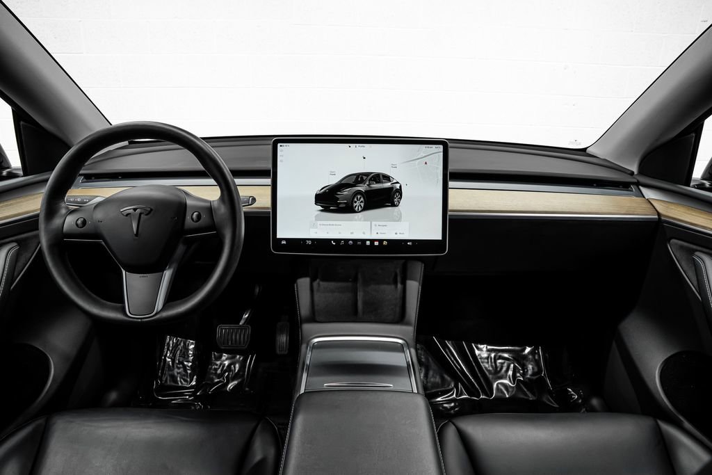 Used 2023 Tesla Model Y Long Range image 22