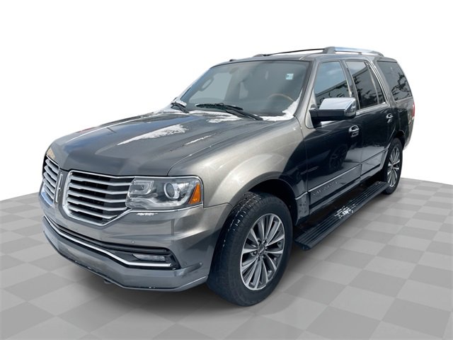 Used 2017 Lincoln Navigator Select image 1