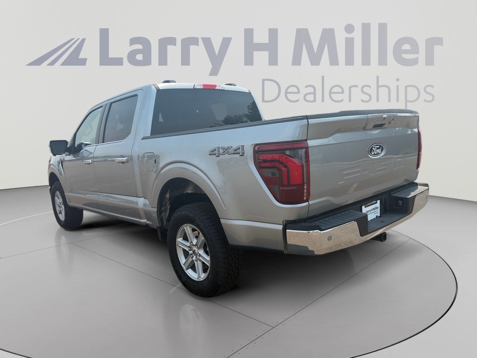 Used 2025 Ford F150 Lariat AWD/4WD image 4