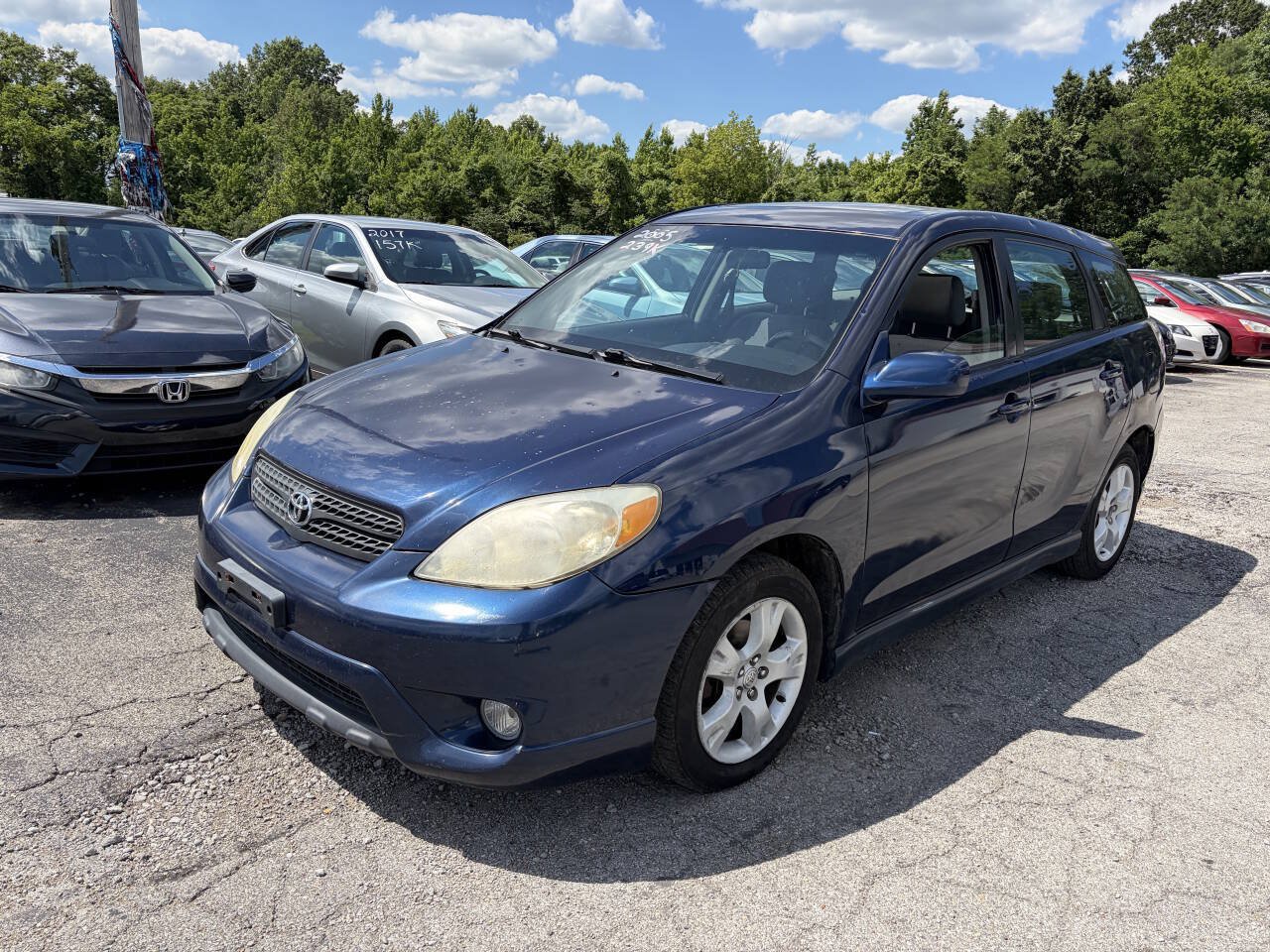 Used 2005 Toyota Matrix XR FWD image 2