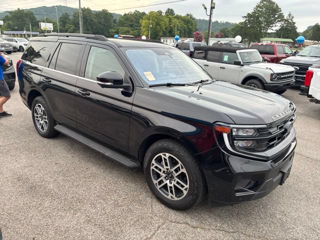 Used 2025 Ford Expedition Active AWD/4WD image 41