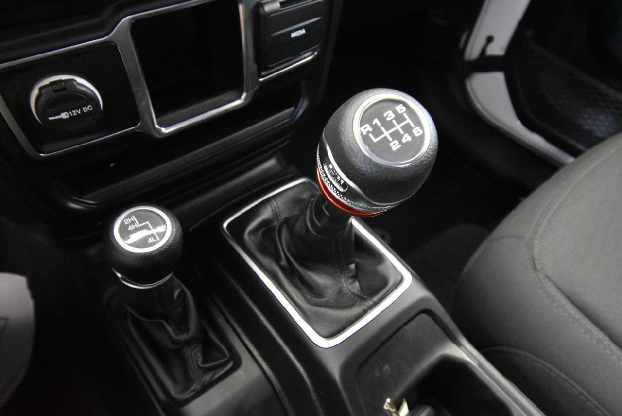 Used 2021 Jeep Wrangler Sport AWD/4WD image 20
