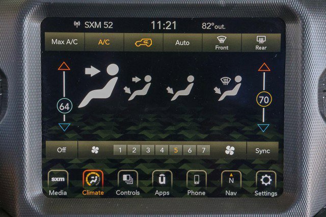 Used 2023 Jeep Wrangler Sahara AWD/4WD image 16