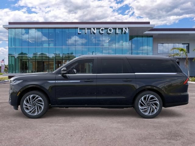New 2025 Lincoln Navigator L Reserve AWD/4WD image 3