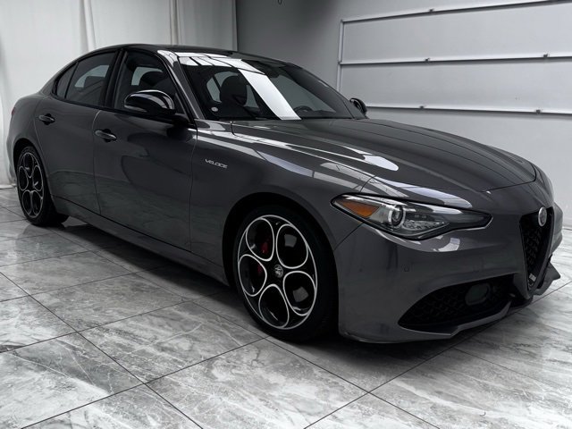Used 2023 Alfa Romeo Giulia Veloce image 2