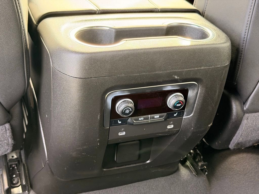 Used 2024 Chevrolet Tahoe Premier RWD image 17