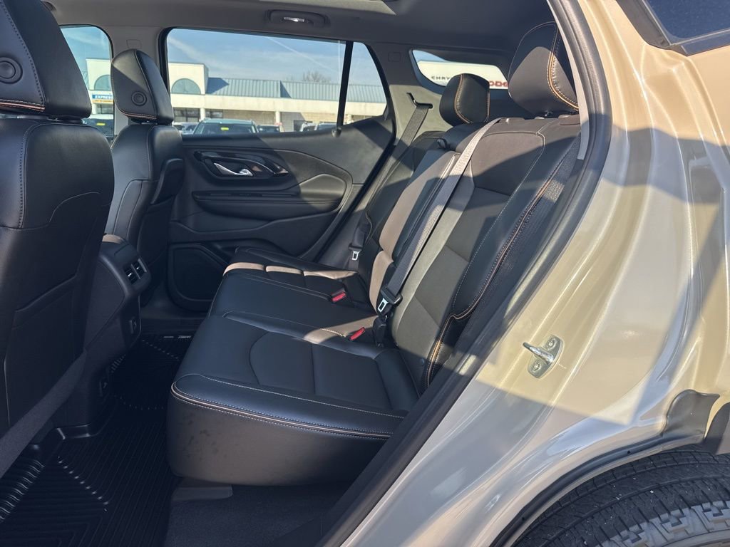 Used 2023 GMC Terrain AT4 AWD/4WD image 13