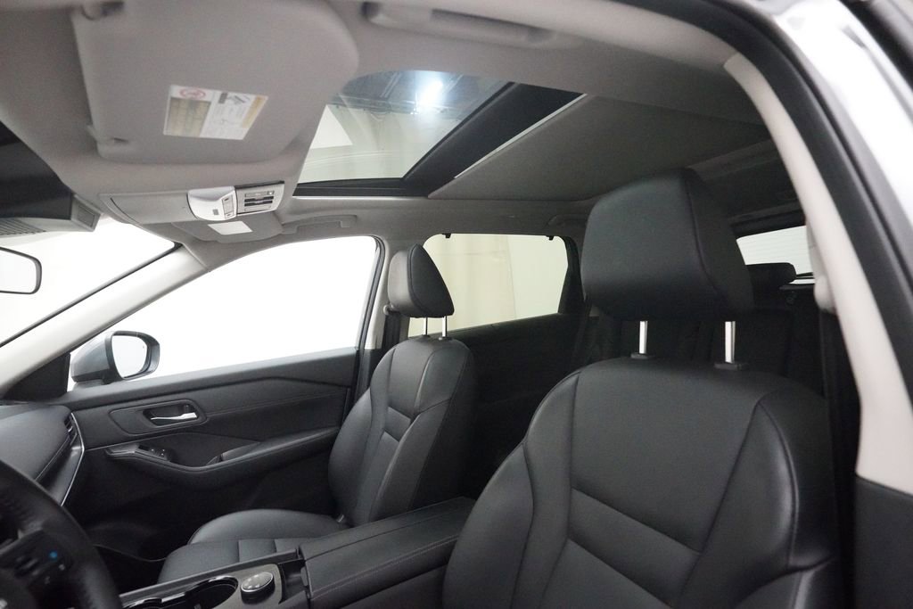 Certified 2024 Nissan Rogue SV w/ SV Premium Package image 31