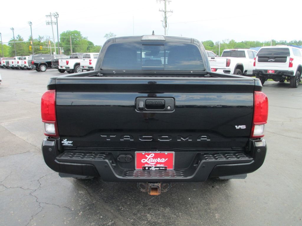 Used 2019 Toyota Tacoma TRD Off-Road AWD/4WD image 5