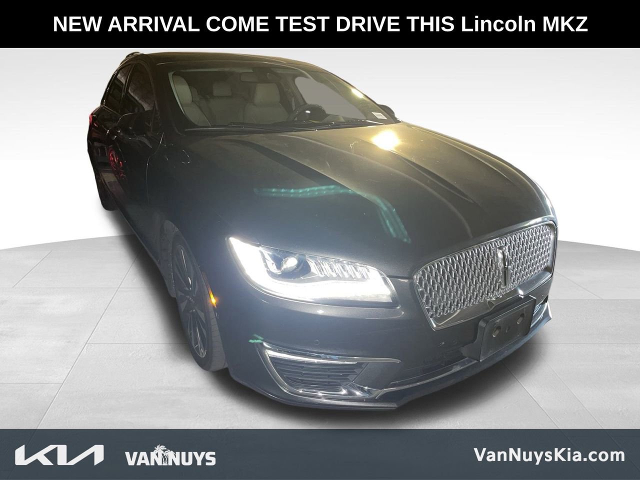 Used 2017 Lincoln MKZ Reserve w/ Technology Package image 3