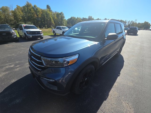 Used 2020 Ford Explorer XLT w/ Equipment Group 202A AWD/4WD image 8