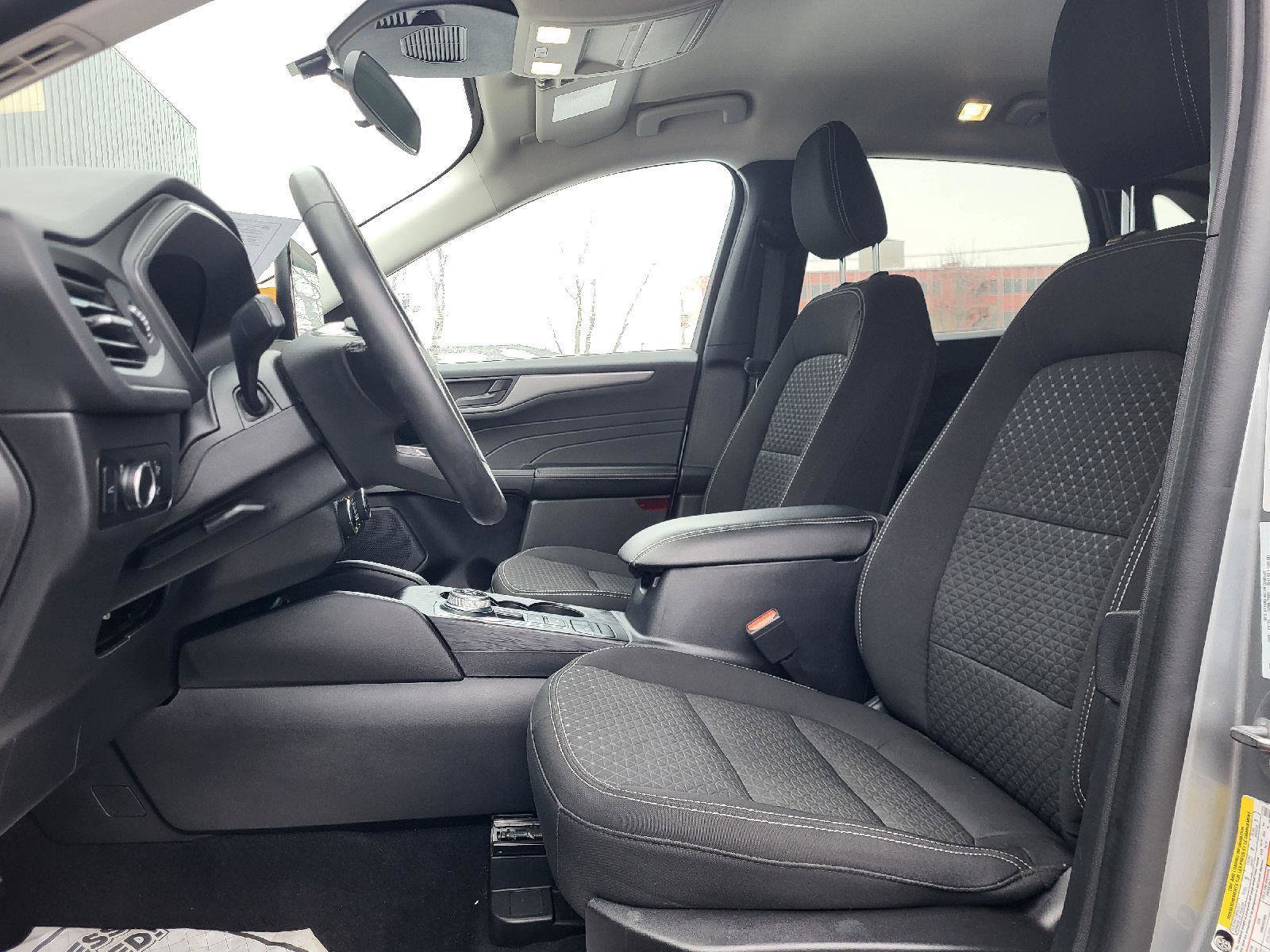 Used 2023 Ford Escape Active image 9