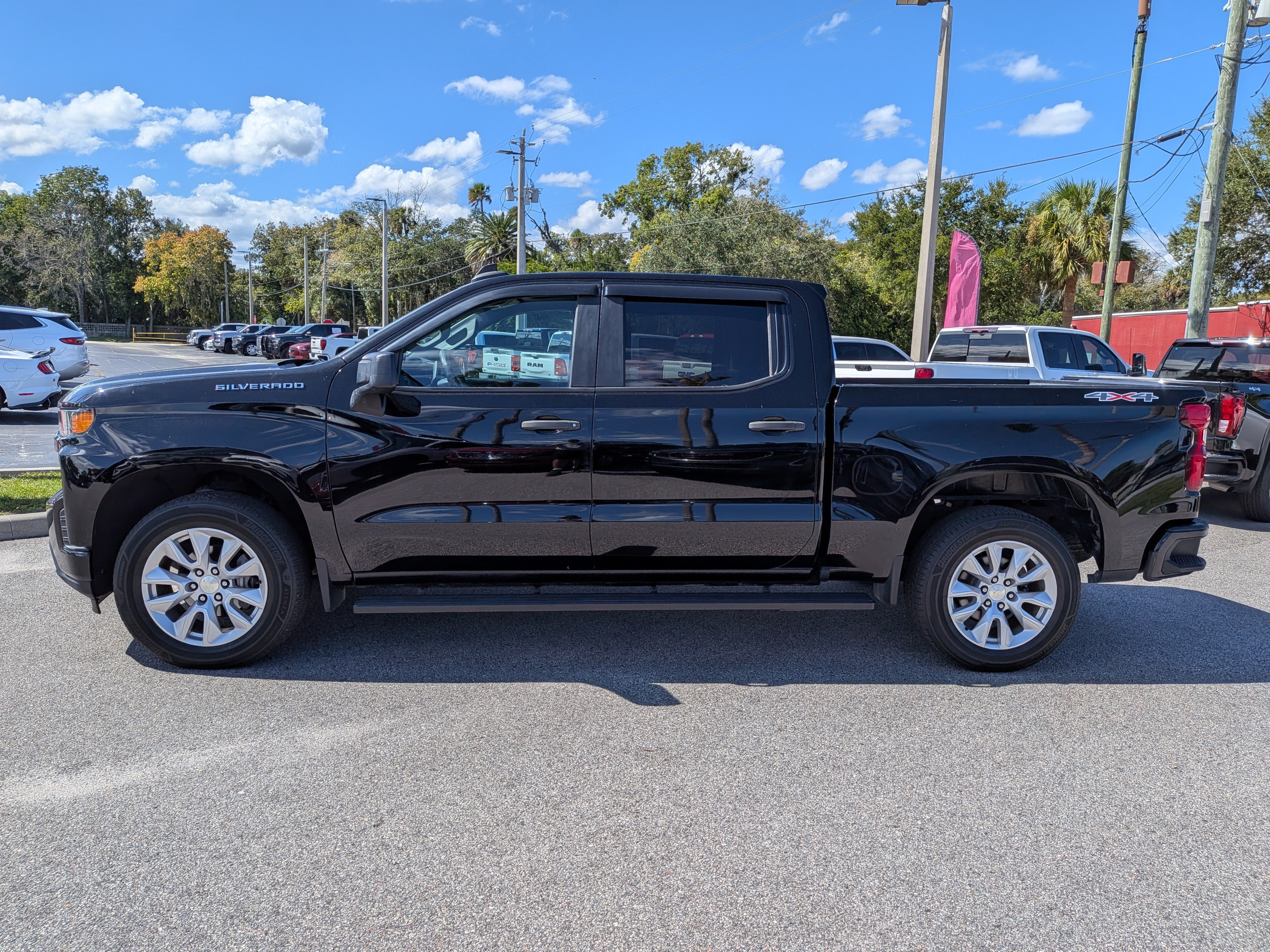 Certified 2020 Chevrolet Silverado 1500 Custom w/ Custom Value Package AWD/4WD image 7