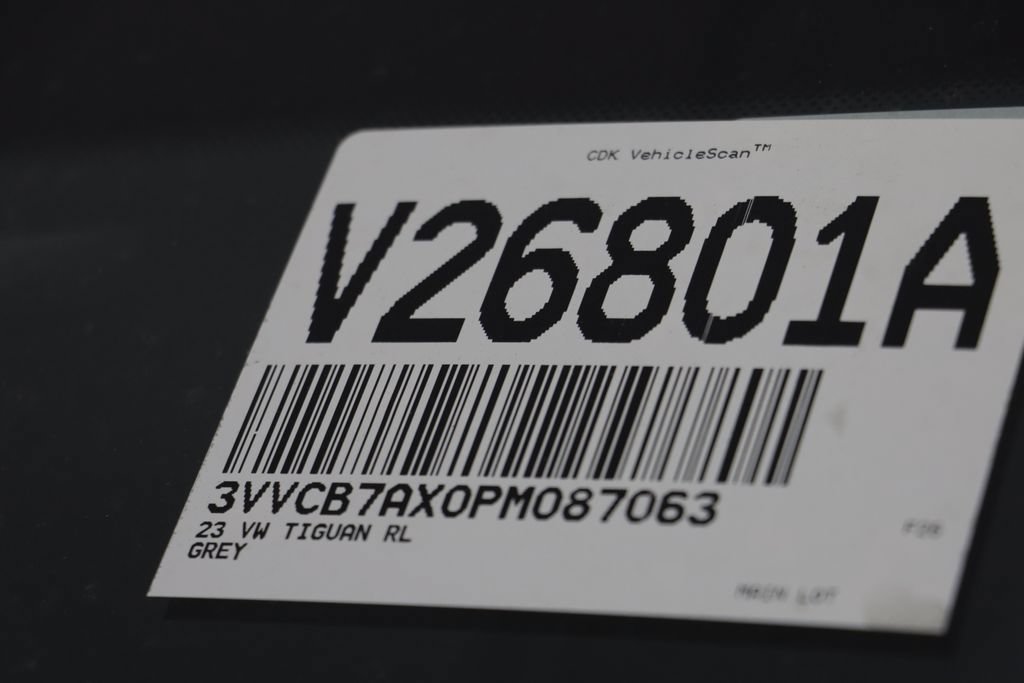 Certified 2023 Volkswagen Tiguan SE R-Line FWD image 24