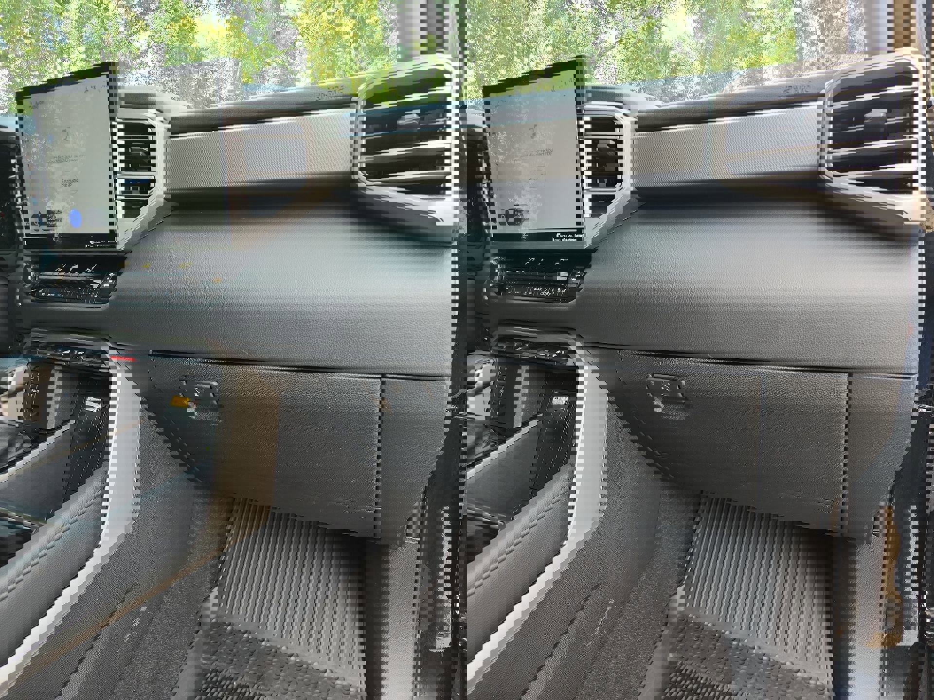 Used 2023 Toyota Tundra Limited image 18