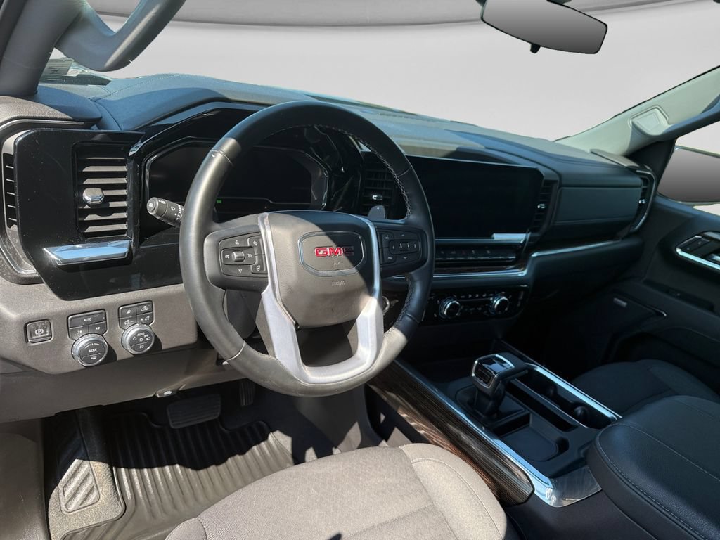 Used 2023 GMC Sierra 1500 Elevation w/ Preferred Package AWD/4WD image 10