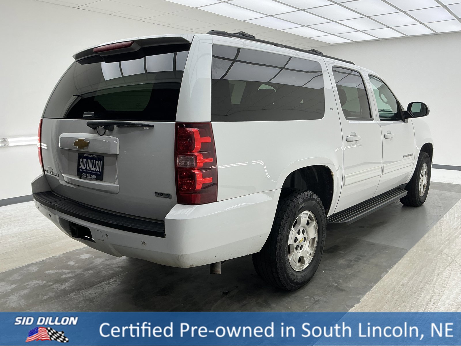 Used 2012 Chevrolet Suburban LT w/ Luxury Package image 4