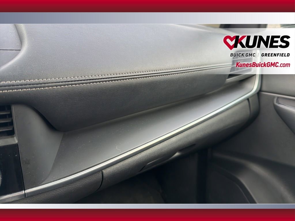 Used 2024 Nissan Rogue S image 13