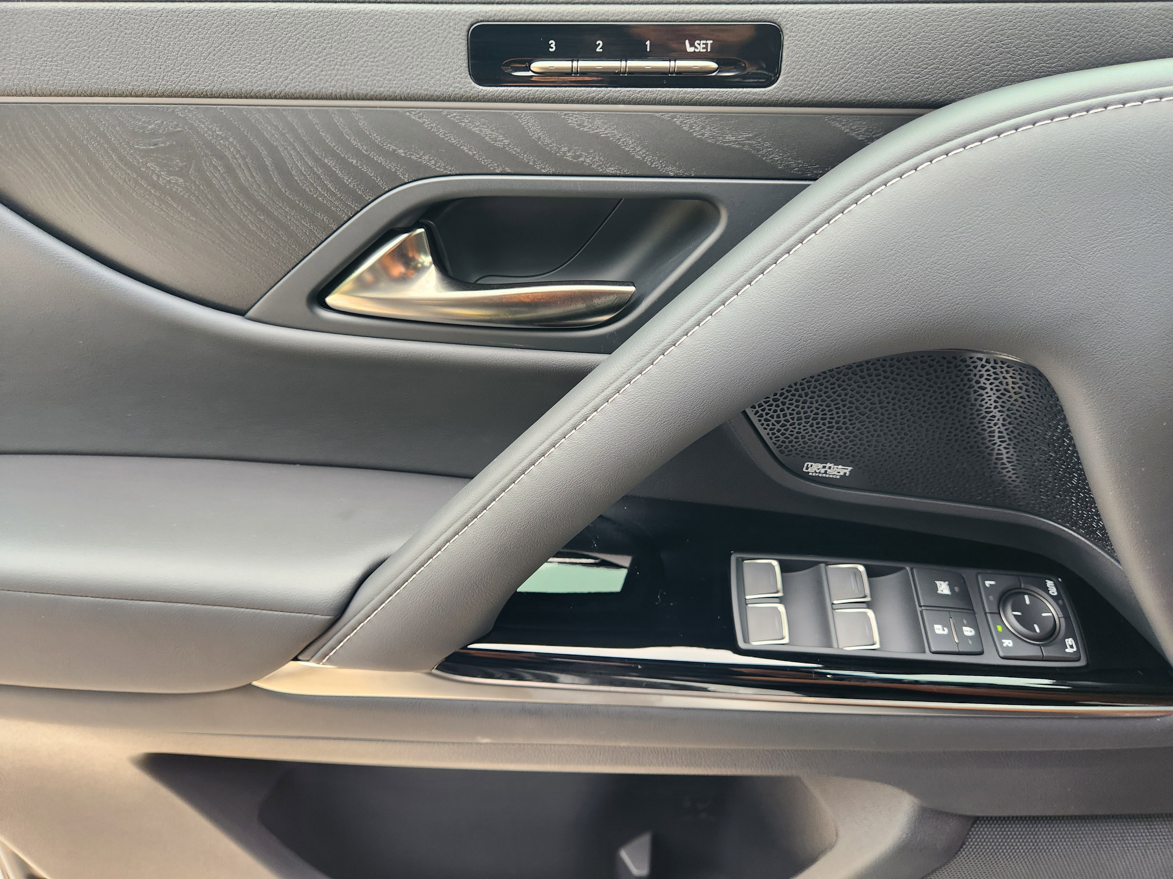 New 2025 Lexus LX 700h Overtrail image 17