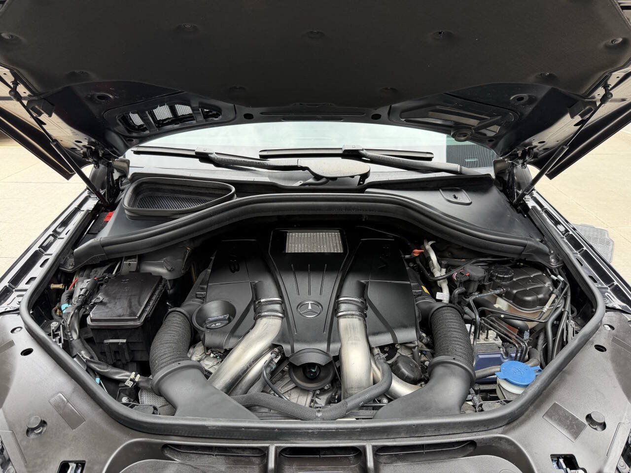 Used 2017 Mercedes-Benz GLS 550 4MATIC image 38