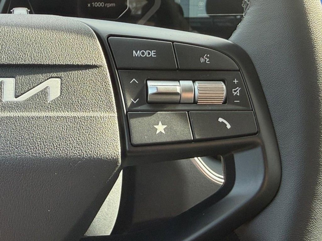 New 2025 Kia K4 GT-Line Turbo FWD image 11