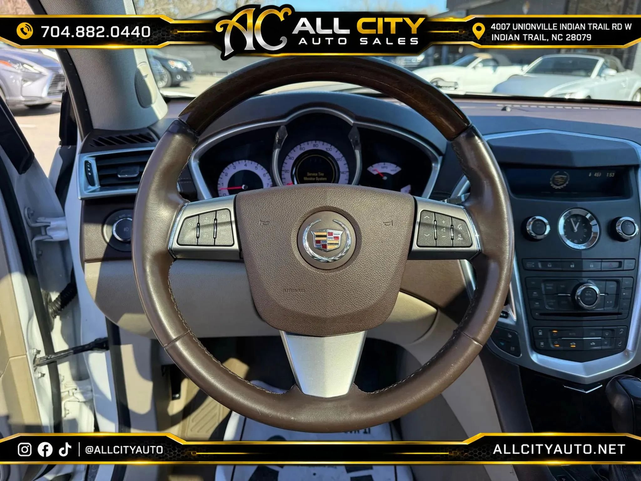 Used 2010 Cadillac SRX Premium FWD image 17