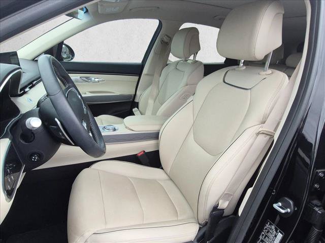 Used 2025 Genesis GV70 2.5T w/ Advanced Package AWD/4WD image 13
