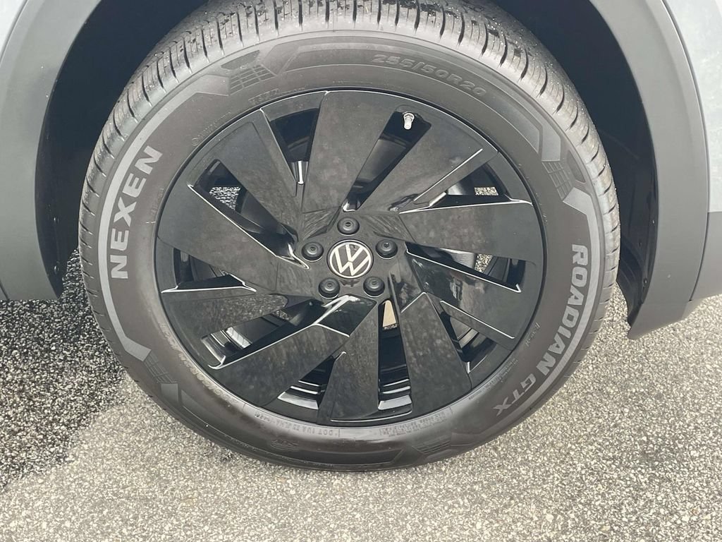 New 2026 Volkswagen Atlas SE FWD image 8