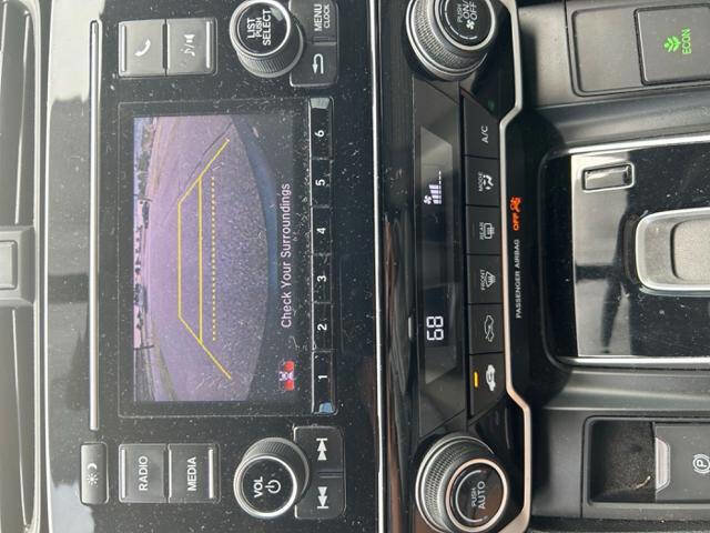 Used 2018 Honda CR-V LX image 16