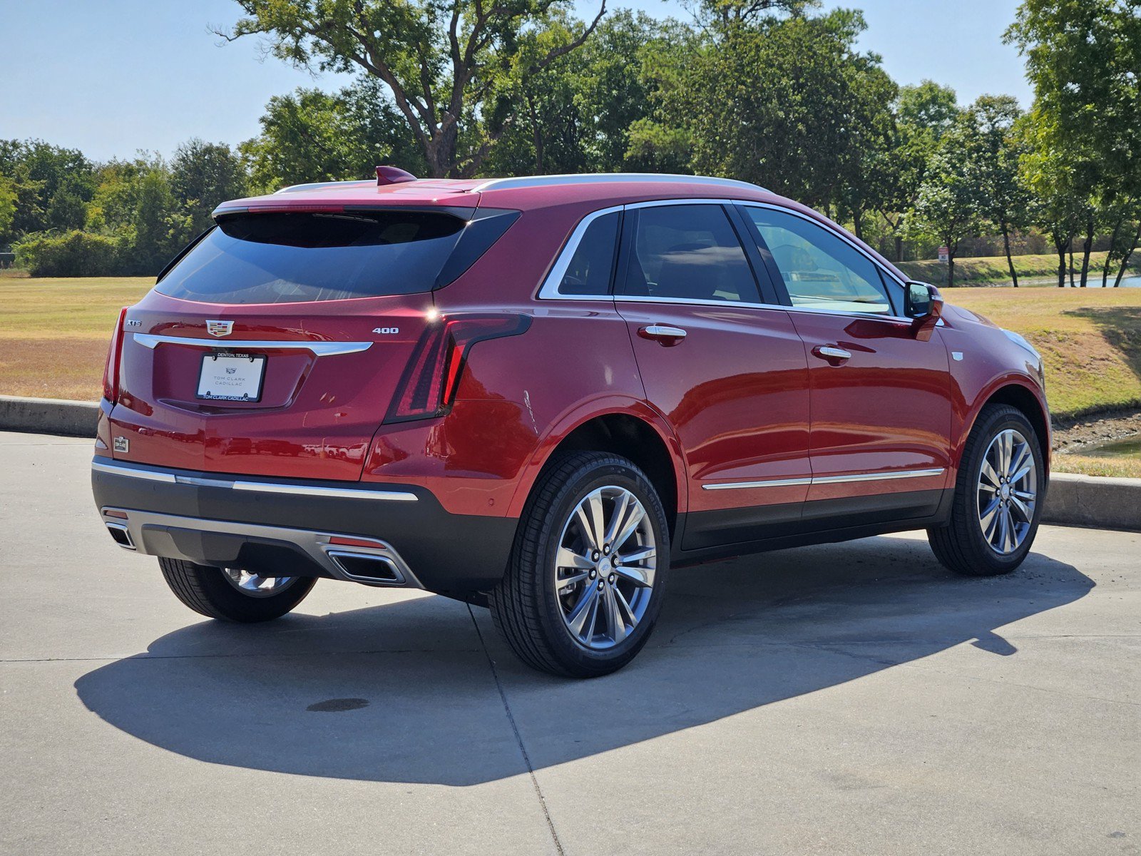 New 2026 Cadillac XT5 Premium Luxury w/ Driver Assist Package FWD image 4