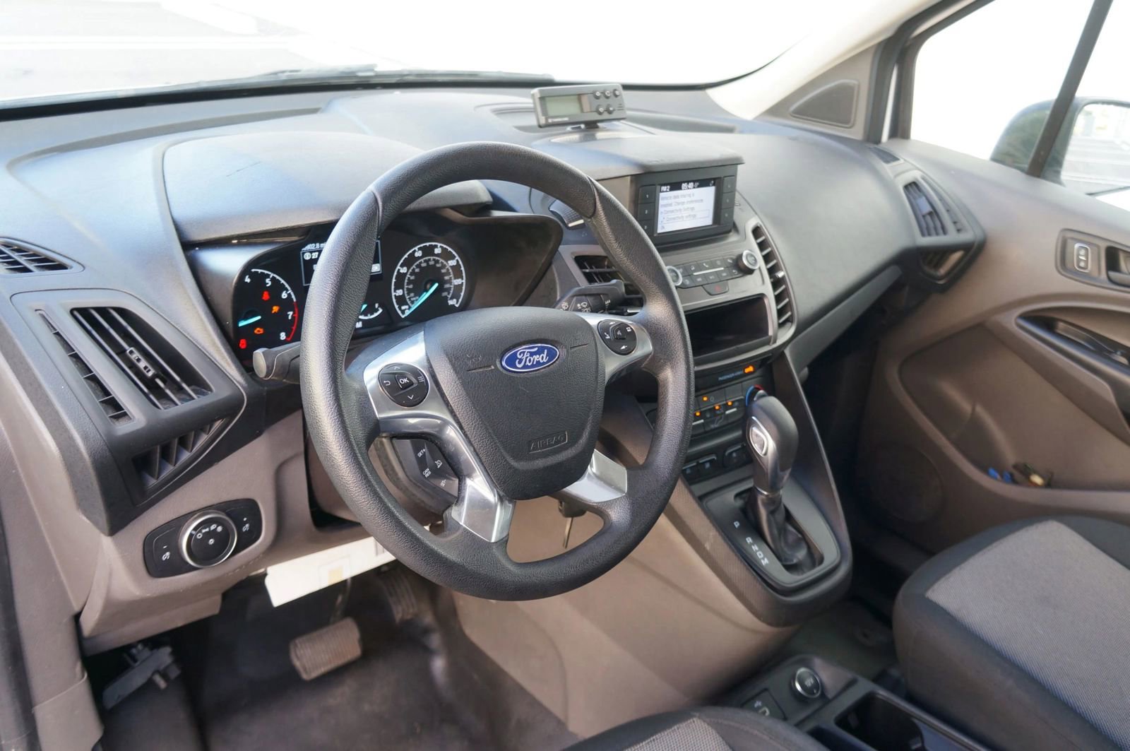 Used 2020 Ford Transit Connect XL image 27