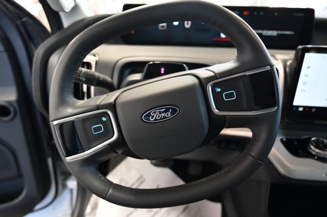 Used 2025 Ford Expedition Max Active AWD/4WD image 28