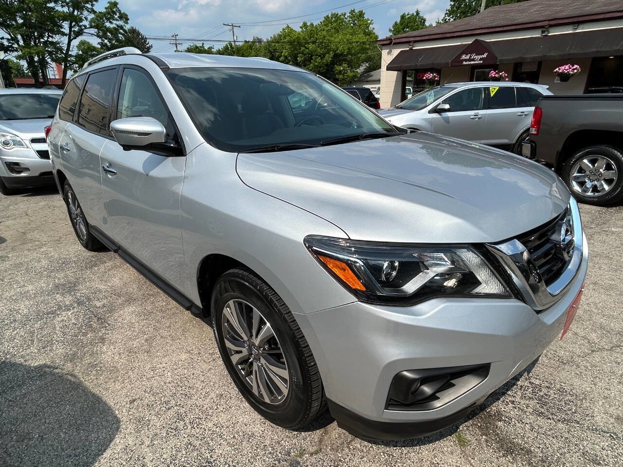 Used 2019 Nissan Pathfinder SL image 13
