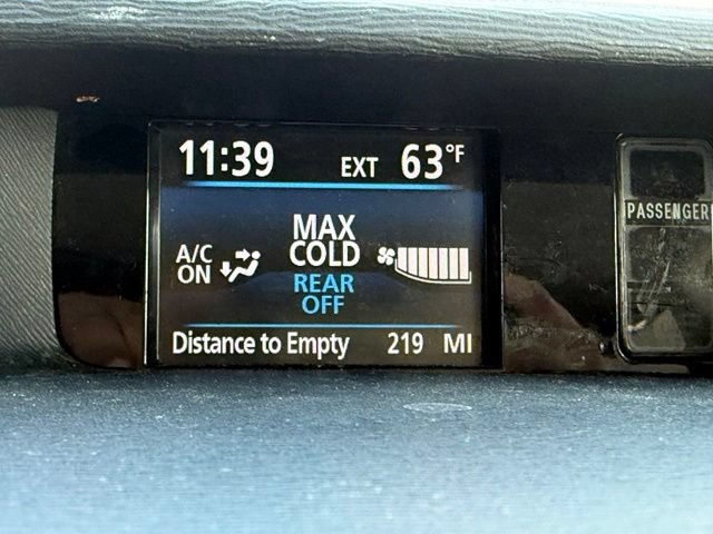 Used 2014 Toyota Sienna LE FWD image 19