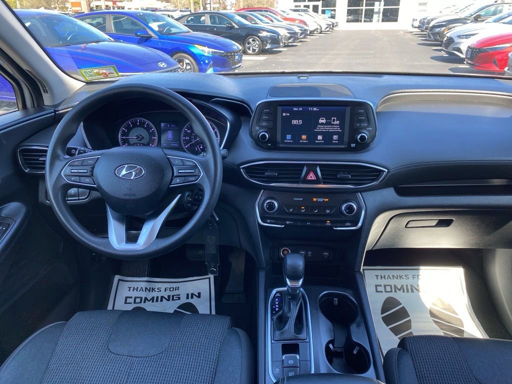 Used 2020 Hyundai Santa Fe SE image 9