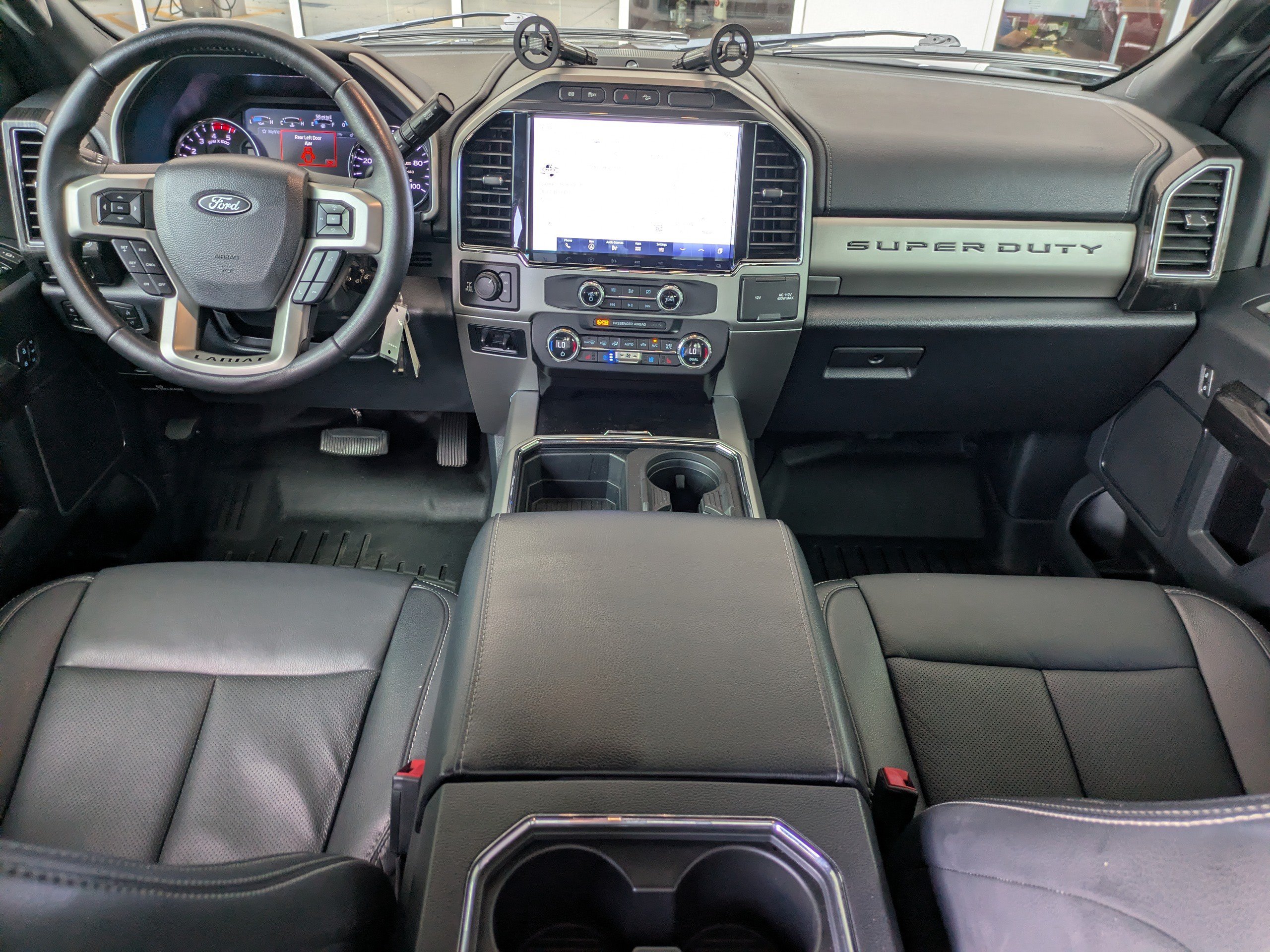 Used 2022 Ford F250 Lariat w/ Black Appearance Package AWD/4WD image 15