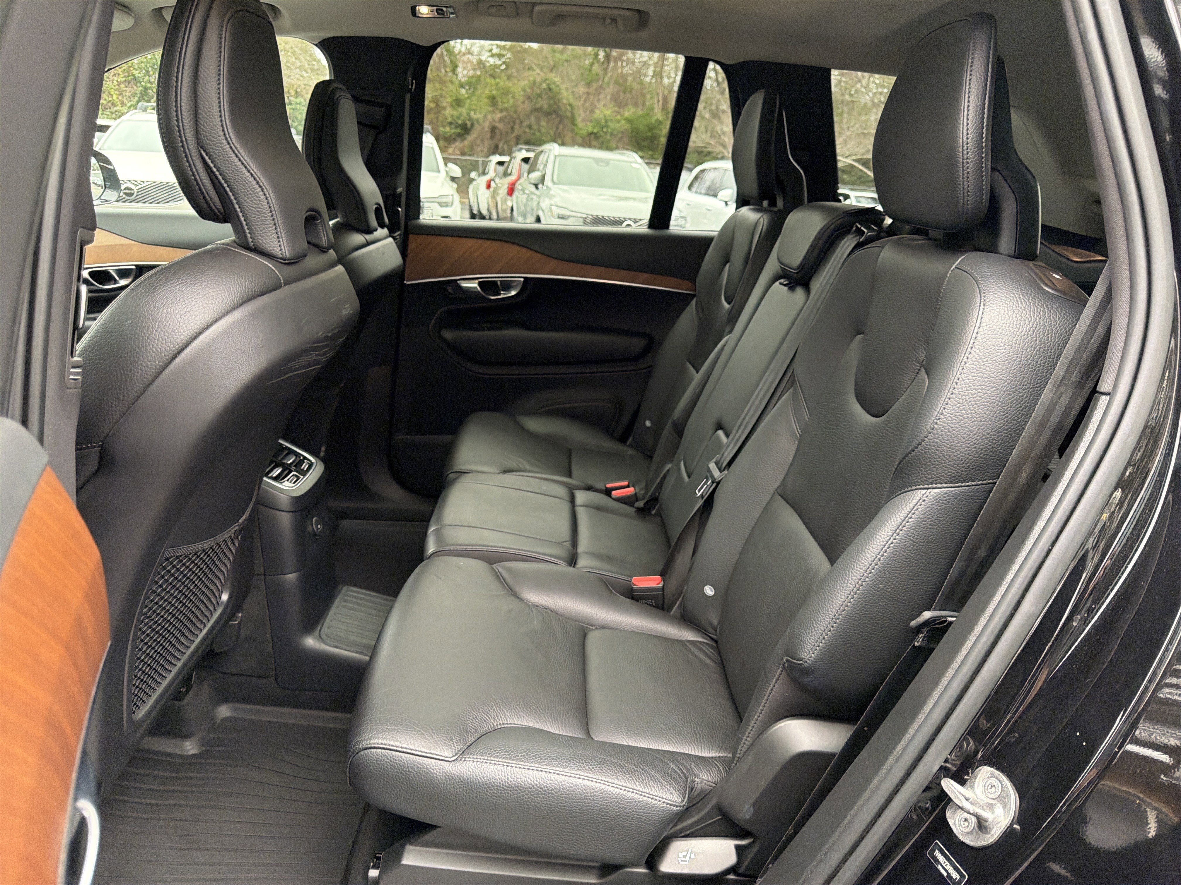 Certified 2022 Volvo XC90 T8 Inscription Expression w/ Advanced Package image 32