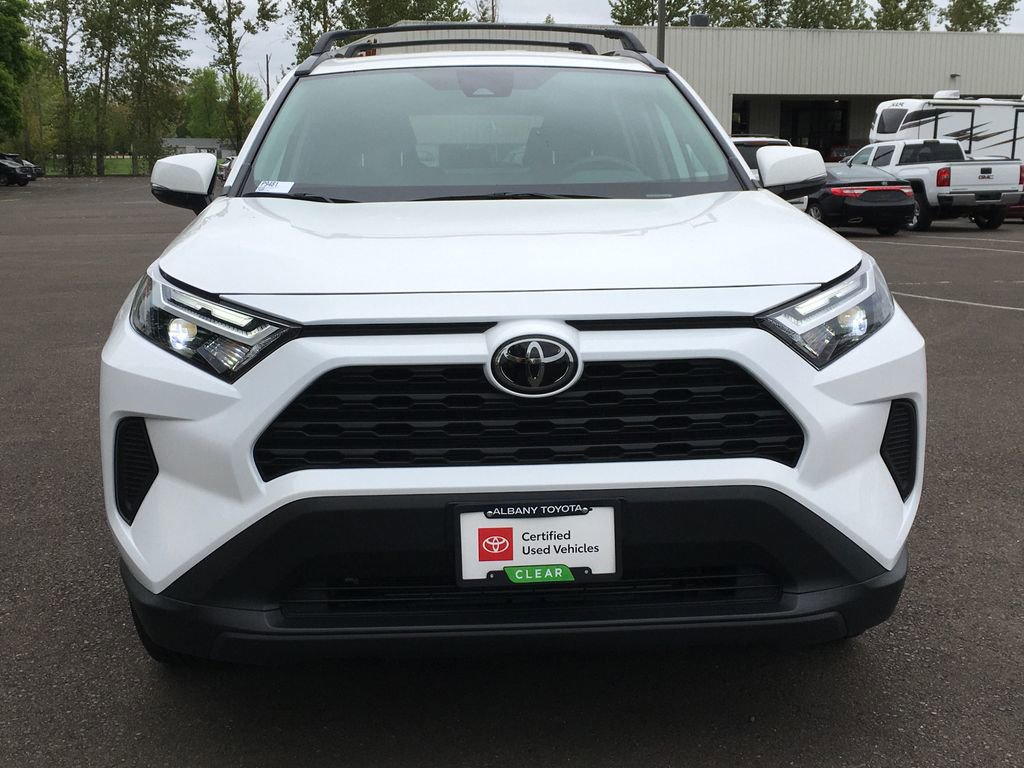 Used 2025 Toyota RAV4 XLE AWD/4WD image 10