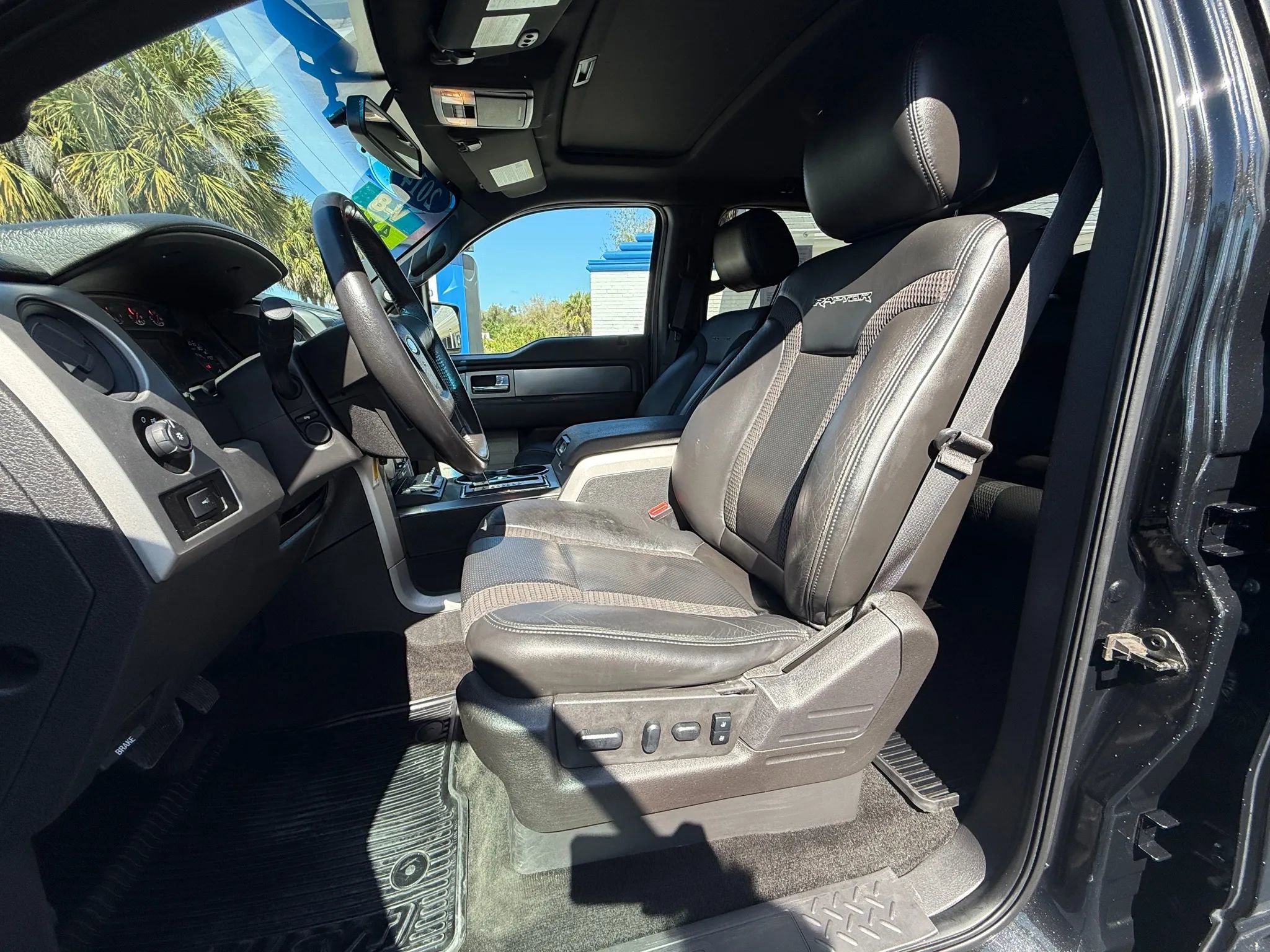 Used 2014 Ford F150 Raptor w/ Equipment Group 801A Luxury AWD/4WD image 10