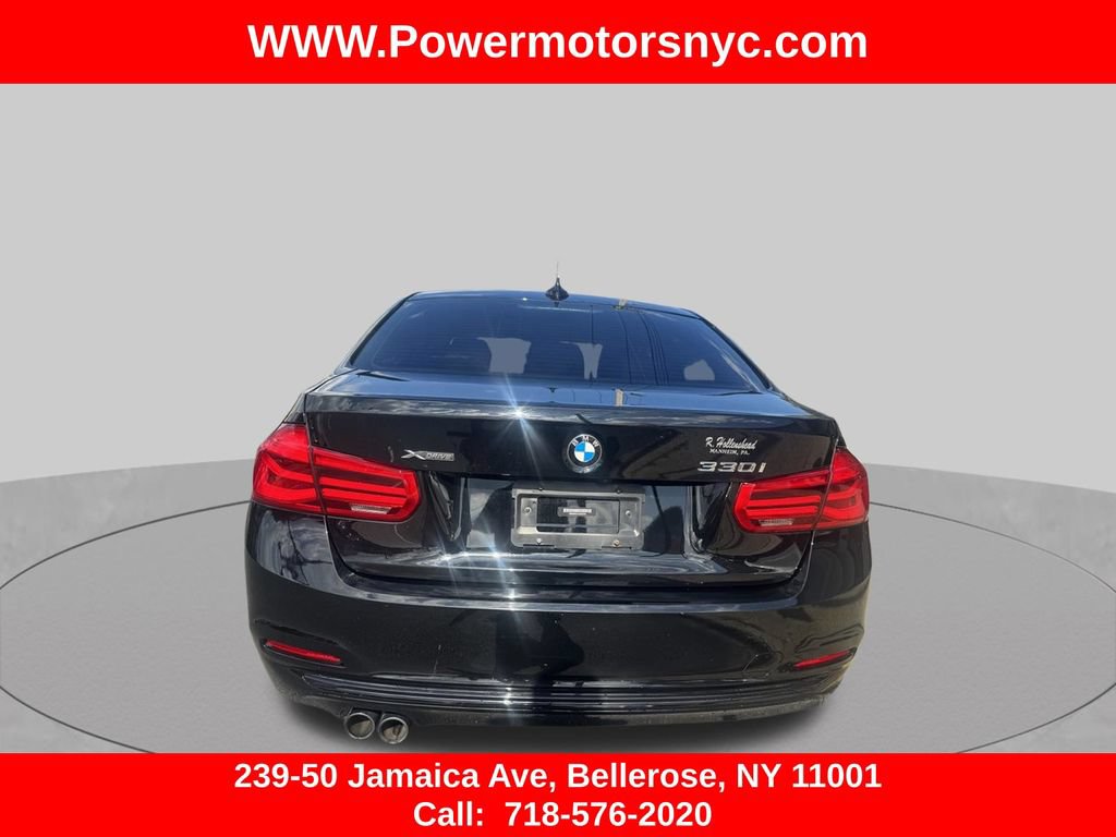 Used 2018 BMW 330i xDrive Sedan w/ Convenience Package AWD/4WD image 4