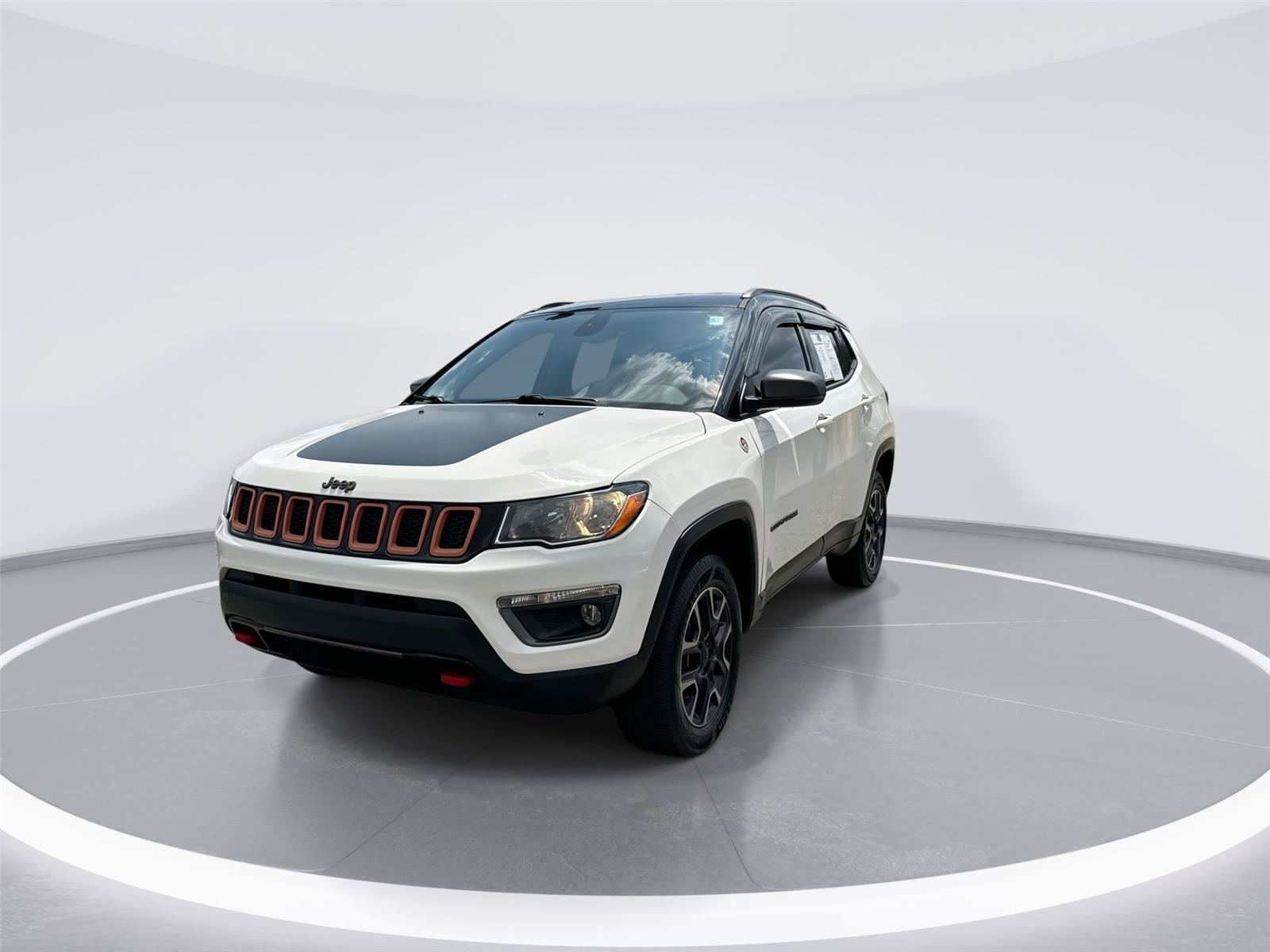 Used 2019 Jeep Compass Trailhawk w/ Cold Weather Group AWD/4WD image 4